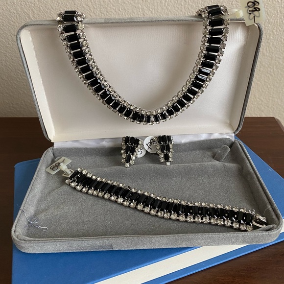 Vintage Set of Choker, Earrings, Bracelet - Picture 1 of 4